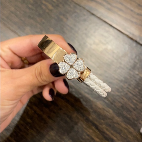 Folli Follie Clover Bracelet - Picture 3 of 7